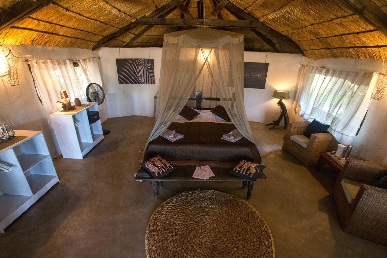 Track And Trail River Camp Kakumbi Luaran gambar