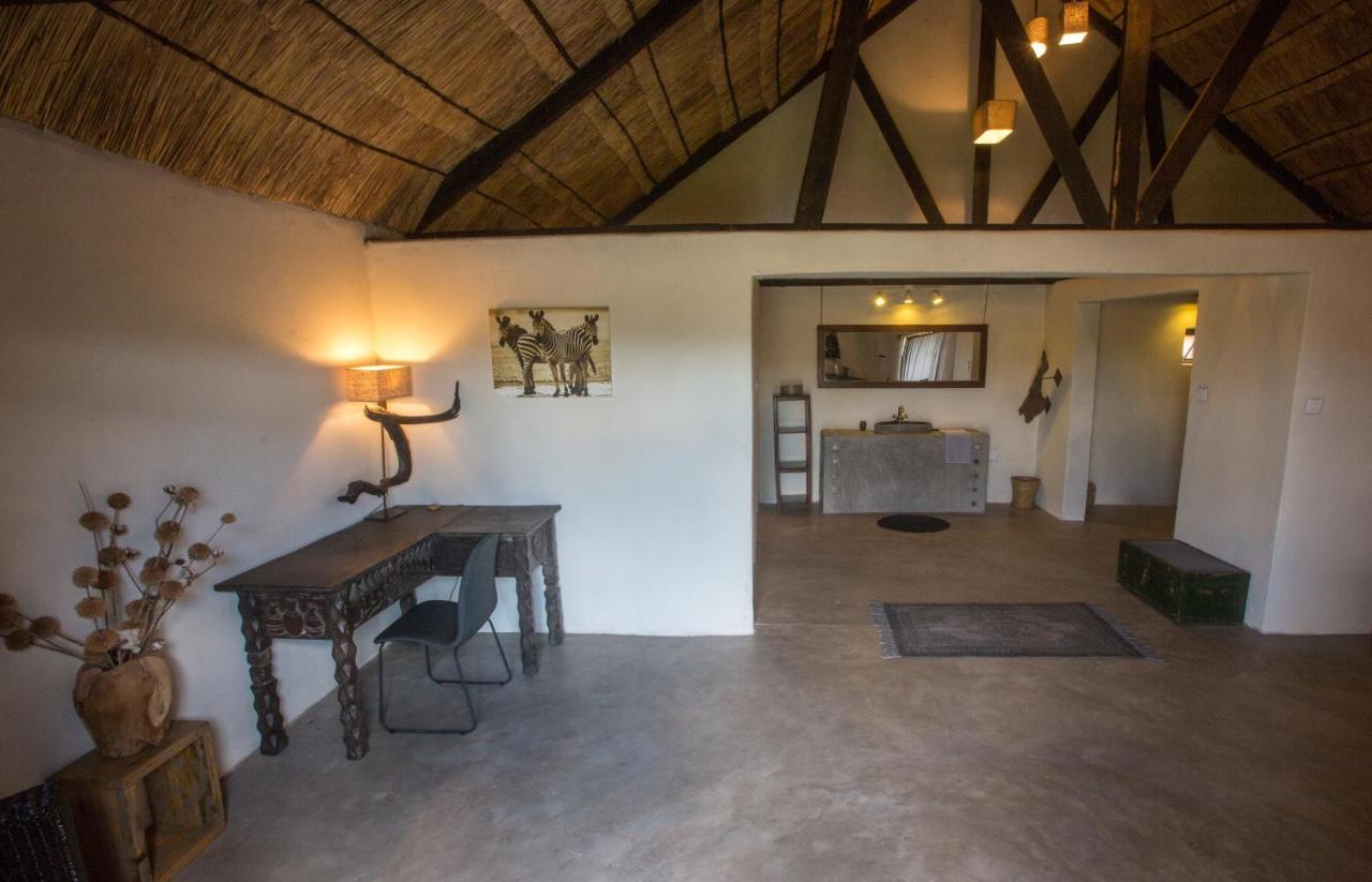 Track And Trail River Camp Kakumbi Luaran gambar